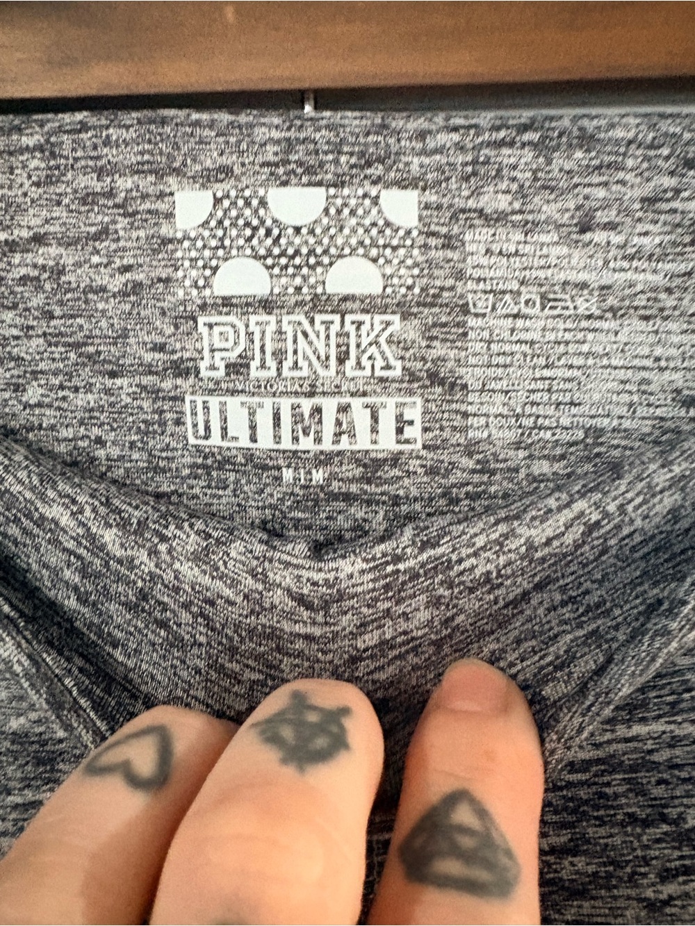 Victoria’s Secret PINK pocket leggings - Picture 3 of 7